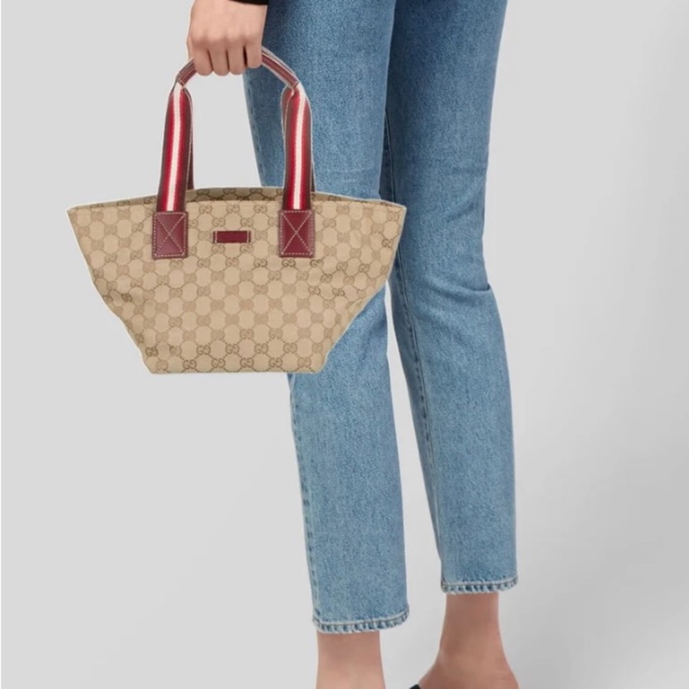 GUCCI GG Supreme Guccissima
Canvas/Leather with Sherry Stripe
Straps - Picture 8 of 11